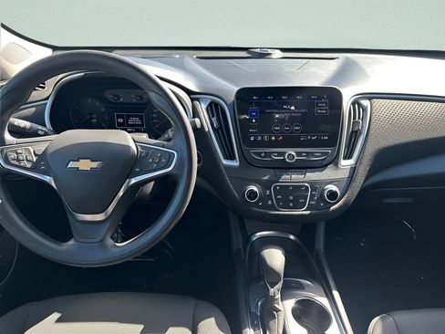 Used 2024 Chevrolet Malibu LT image 24