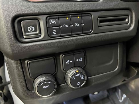 Used 2023 Chevrolet Tahoe LT RWD image 10