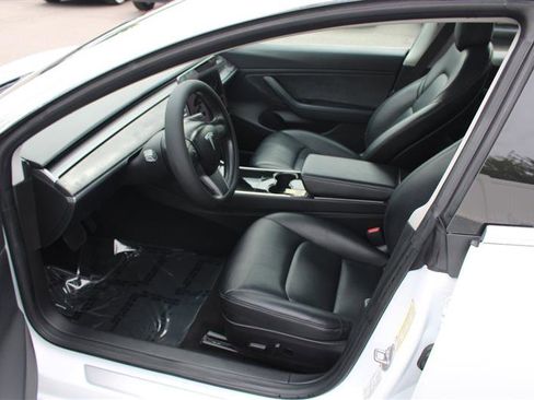 Used 2018 Tesla Model 3 Long Range RWD image 9