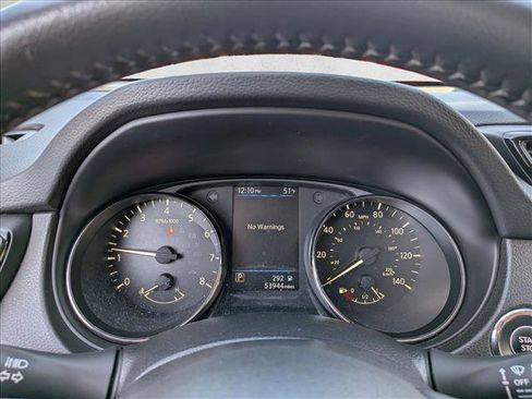 Used 2020 Nissan Rogue SV image 10