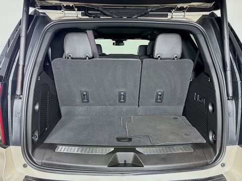 Certified 2023 Chevrolet Tahoe Z71 w/ Luxury Package image 31