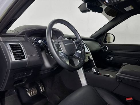 Used 2023 Land Rover Discovery S R-Dynamic image 12