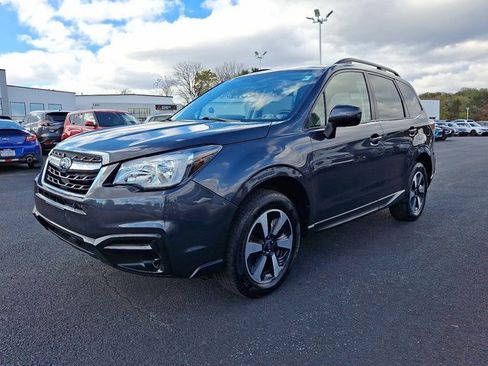Used 2018 Subaru Forester 2.5i Premium w/ All-Weather Package image 3