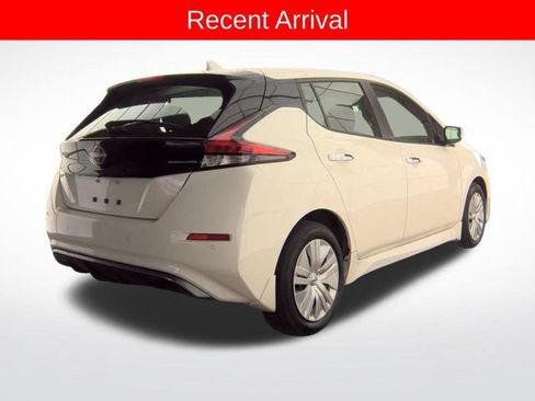 Used 2025 Nissan Leaf S FWD image 4
