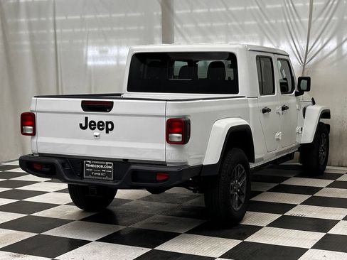 New 2026 Jeep Gladiator Sport AWD/4WD image 7