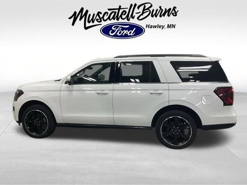 Used 2023 Ford Expedition Limited AWD/4WD image 4