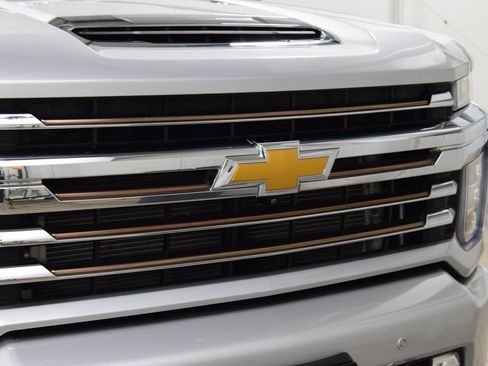 Used 2022 Chevrolet Silverado 3500 High Country w/ LPO, Hitch Package AWD/4WD image 11