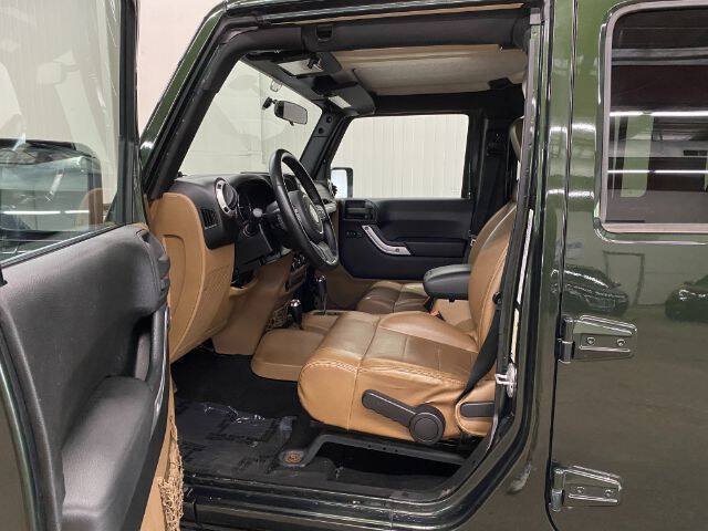 Used 2011 Jeep Wrangler Unlimited Sahara AWD/4WD image 10
