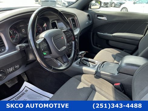 Used 2020 Dodge Charger SXT w/ Blacktop Package RWD image 20