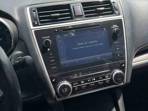 Used 2019 Subaru Outback 2.5i Touring w/ Popular Package #3A AWD/4WD image 6