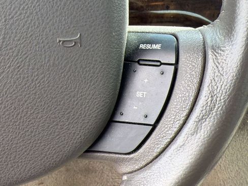 Used 2010 Mercury Grand Marquis LS RWD image 22