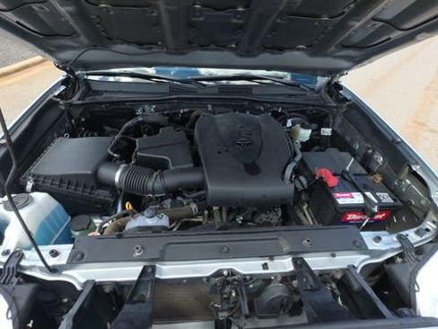 Used 2022 Toyota Tacoma SR5 image 32