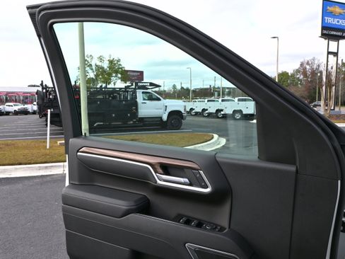 Used 2025 Chevrolet Silverado 1500 LT w/ Max Trailering Package image 22