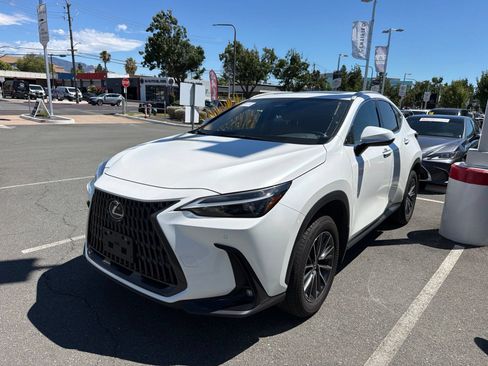 Used 2025 Lexus NX 250 FWD w/ Premium Package image 3