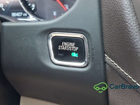Certified 2017 GMC Acadia Denali w/ Technology Package FWD image 29