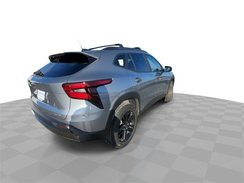Certified 2025 Chevrolet Trax ACTIV image 8