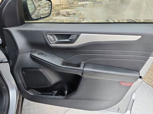 Used 2022 Ford Escape SE w/ Convenience Package image 23