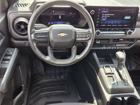 Used 2023 Chevrolet Colorado W/T RWD image 11