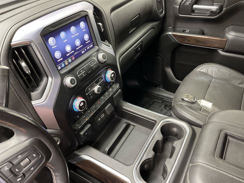 Used 2019 GMC Sierra 1500 SLT w/ SLT Convenience Package AWD/4WD image 17