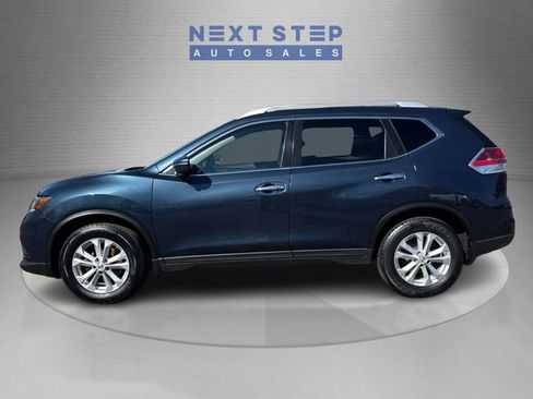 Used 2015 Nissan Rogue SV w/ SV Premium Package FWD image 4