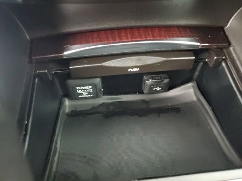 Used 2016 Acura TLX image 19