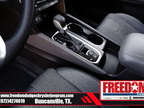 Used 2020 Hyundai Santa Fe SEL image 33