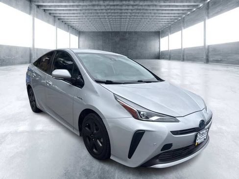 Used 2019 Toyota Prius XLE w/ Carpet Mat Package FWD image 4