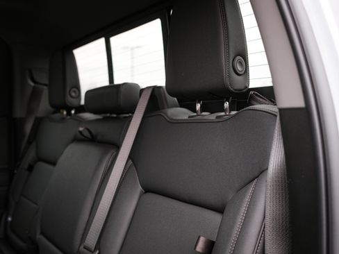 Used 2026 Chevrolet Silverado 1500 LT Trail Boss w/ LT Trail Boss Premium Package image 32