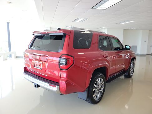 Used 2025 Toyota 4Runner Limited AWD/4WD image 8