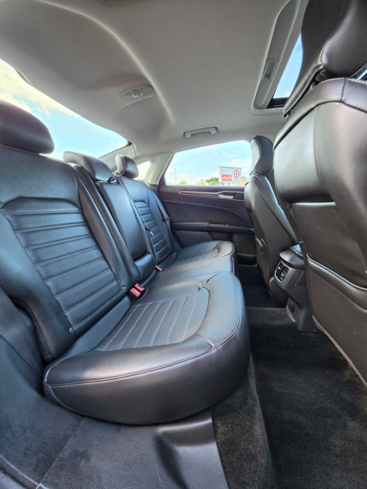 Used 2015 Ford Fusion SE w/ Equipment Group 202A AWD/4WD image 11