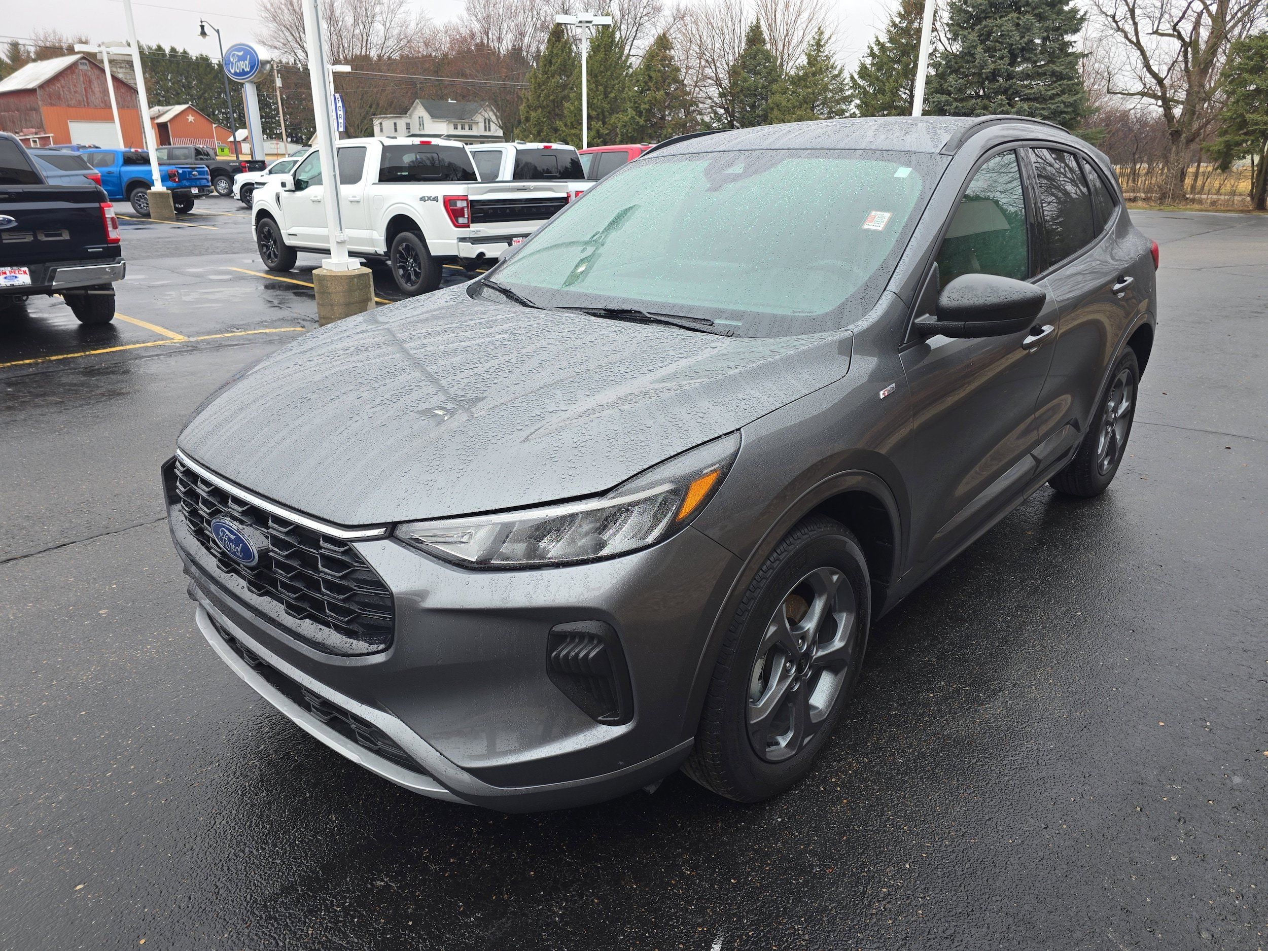 Used 2024 Ford Escape ST-Line w/ Tech Pack #1 AWD/4WD image 4