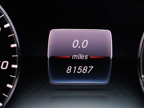 Used 2019 Mercedes-Benz S 560 Cabriolet image 36