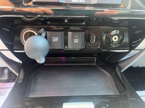 Used 2012 Ford Escape Limited AWD/4WD image 33