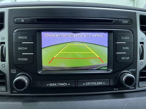 Used 2018 Kia Sportage LX FWD image 22