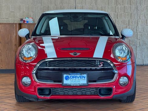 Used 2017 MINI Cooper S image 3