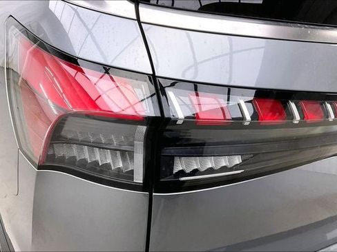 New 2026 INFINITI QX80 Luxe image 17