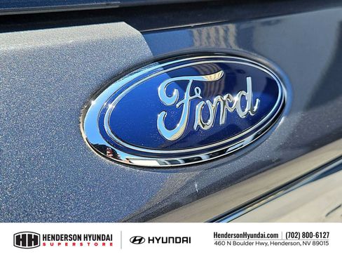 Used 2023 Ford Explorer XLT w/ Equipment Group 202A RWD image 11