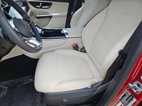 Used 2026 Mercedes-Benz GLC 300 image 15