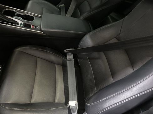 Used 2019 Honda Accord Sport image 11