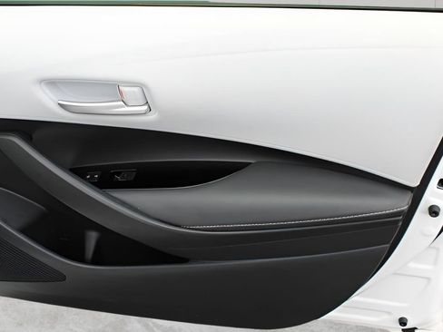 Used 2024 Toyota Corolla SE image 25