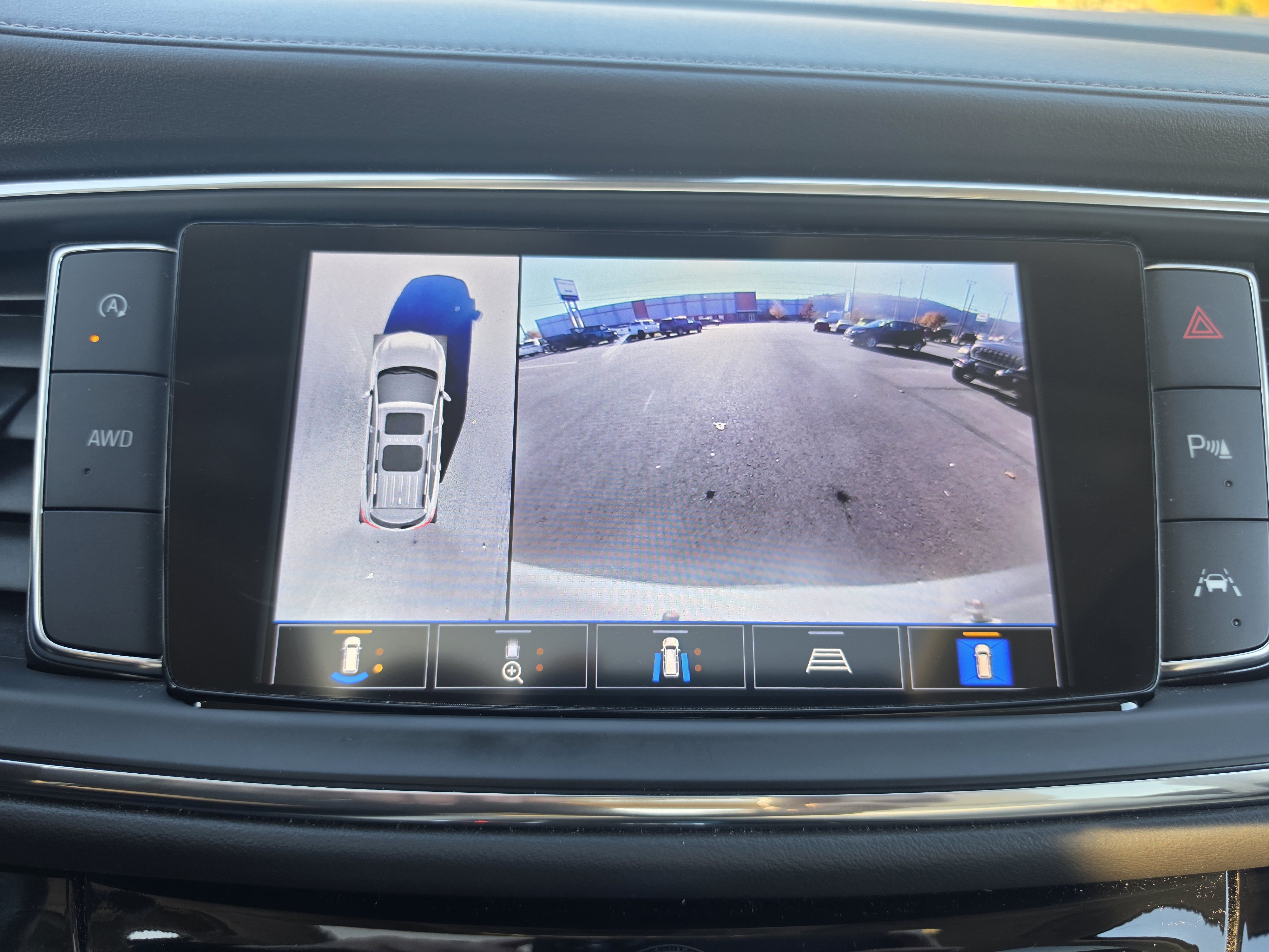 Used 2024 Buick Enclave Avenir AWD/4WD image 29
