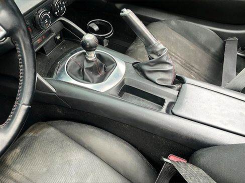 Used 2016 MAZDA MX-5 Miata Sport image 13