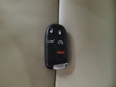 Used 2020 Jeep Grand Cherokee Limited w/ Trailer Tow Group IV image 32