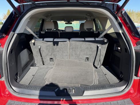 Used 2022 Ford Explorer Limited image 11