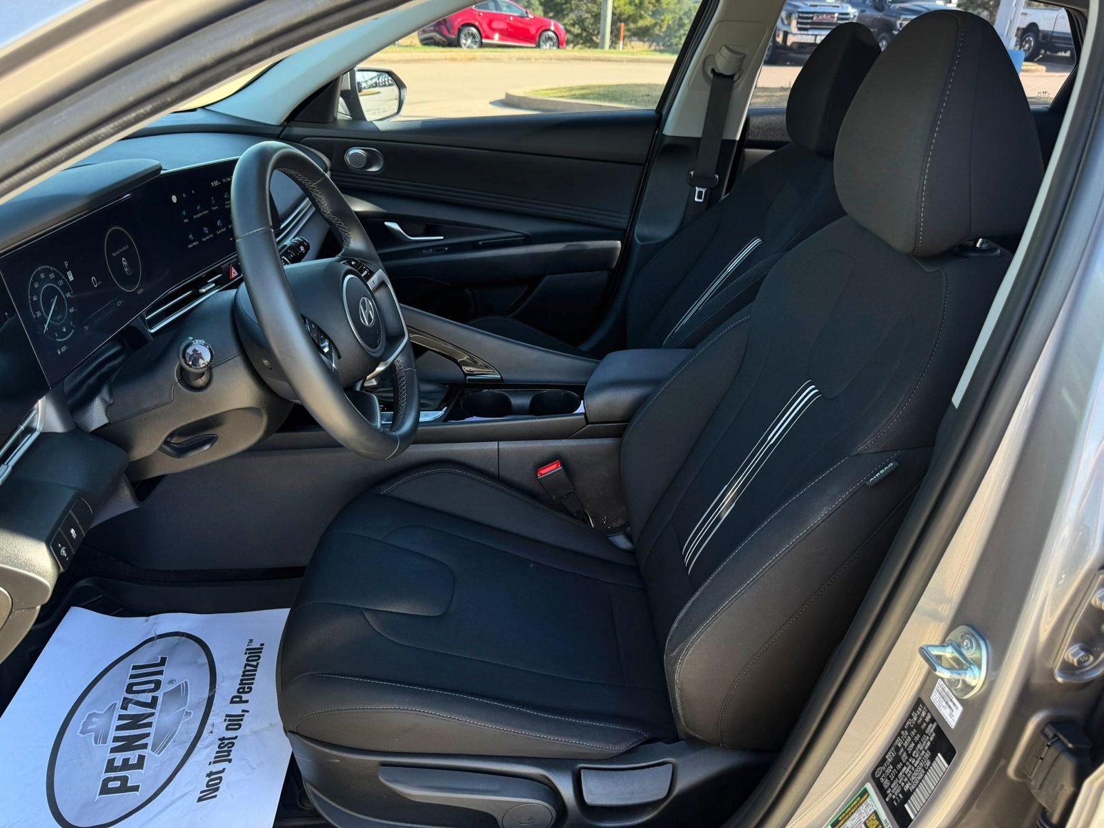 Used 2025 Hyundai Elantra SEL FWD image 10