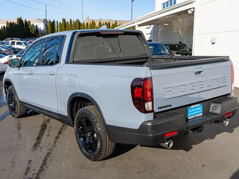 New 2026 Honda Ridgeline Black Edition image 9