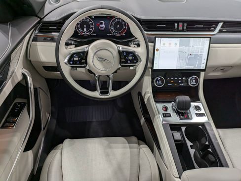 Used 2025 Jaguar F-PACE R-Dynamic S image 10