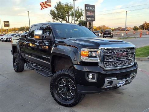 Used 2019 GMC Sierra 2500 Denali w/ Duramax Plus Package image 1