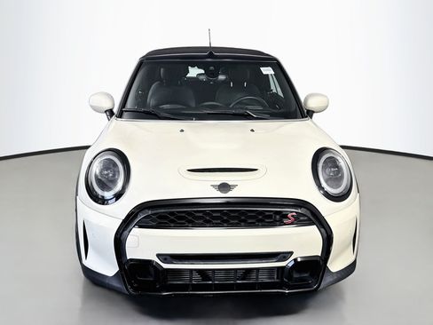Used 2022 MINI Cooper S w/ Driver Assistance Package FWD image 2