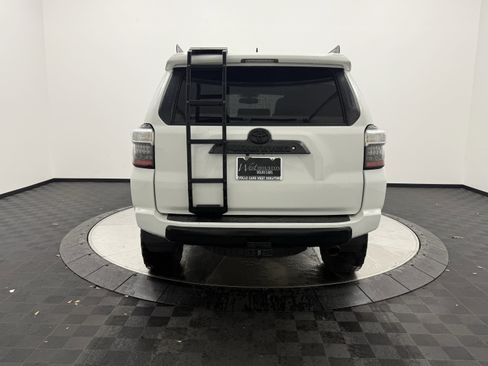 Used 2019 Toyota 4Runner TRD Off-Road Premium AWD/4WD image 6